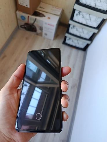 note 20 plus: Qutusu uzb şunuru var.Cizigi yoxdu.Smartfon – qara rəng, ön kamera — 1