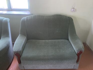 мурас мебель: Түз диван, түсү - Жашыл, Бөлүп төлөө менен, Колдонулган