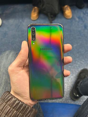 galaxy a50: Samsung Galaxy A70, Barmaq izi — 2