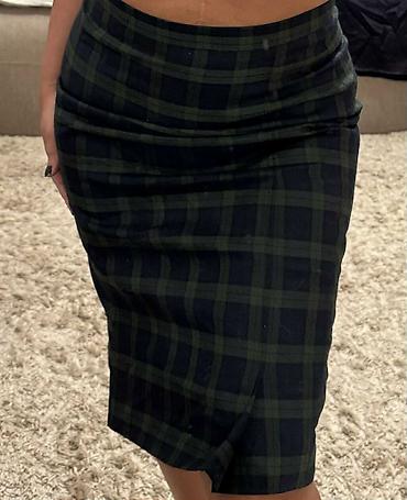 pantalone salvare: Potpuno ocuvan Beko komplet suknja i sako. Od gospodje sudije koja — 3