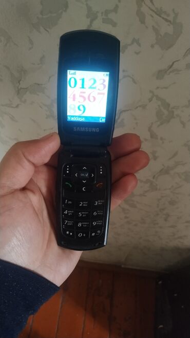 samsung duymeli telefonlar: Samsung X150, цвет - Красный, Гарантия, Кнопочный