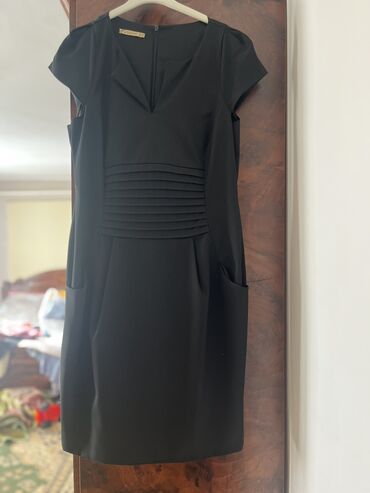 черное платье футляр: Повседневное платье, Турция, Осень-весна, Средняя модель, Футляр, XL (EU 42)