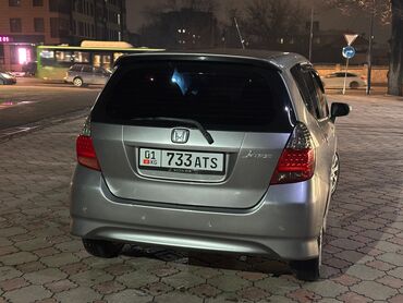 Honda: Honda Jazz: 2005 г., 1.4 л, Вариатор, Бензин, Хэтчбэк — 2