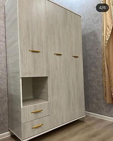 toy guzgusu: Yeni, 3 qapılı, Güzgülü, Ağ, Açılan, Düz dolab — 2