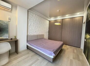 Долгосрочная аренда квартир: 3 комнаты, Риэлтор, Без подселения, С мебелью полностью — 5