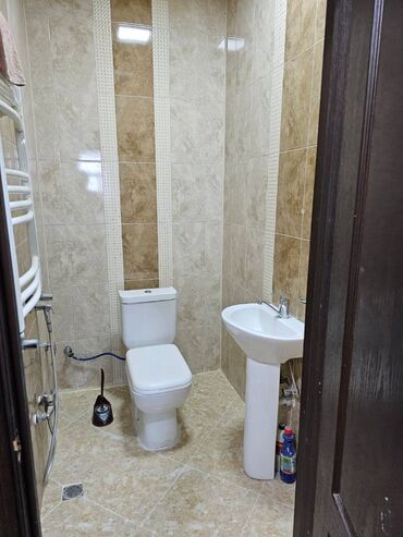 Uzunmüddətli kirayə mənzillər: Təcili Memar Əcəmi metro stansiyasına yaxın binada mənzil kirayə — 9