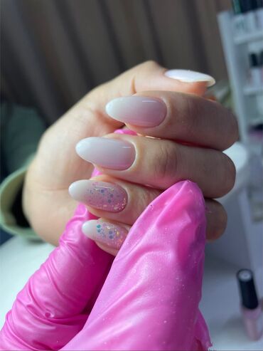 Маникюр, педикюр: Выравнивание, Дизайн, Наращивание ногтей, Маникюр, Педикюр, С выездом на дом — 7