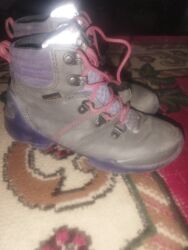найденные документы: Ботинка 28р отдам даром район Ак тилек 2 ул 5я-18