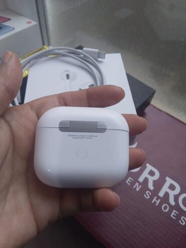 airpods qulaqciq qiymeti: Airpods bagli qutudadi bu aciq olanin seklidi. ENDIRIM VAR CATDIRILMA