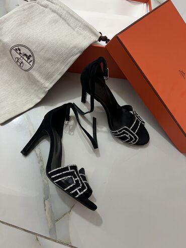 Tuflilər: Tuflilər, Ölçü: 37.5, rəng - Qara, Yeni lalafo.az -da Tuflilər: Tuflilər, Ölçü: 37.5, rəng - Qara, Yeni