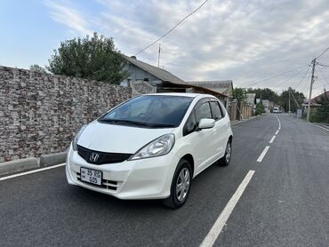 авто машина арзан: Honda Fit: 2012 г., 1.3 л, Автомат, Бензин, Хетчбек
