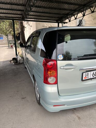 Toyota: Toyota Raum: 2003 г., 1.5 л, Автомат, Бензин, Универсал