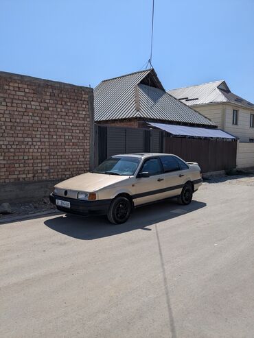Volkswagen: Volkswagen Passat: 1989 г., 1.8 л, Автомат, Бензин, Седан — 9