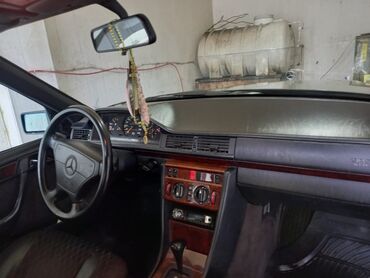 Nəqliyyat: Mercedes-Benz E 220: 2.2 l. | 1995 il | Sedan
