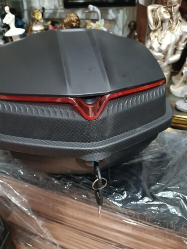 Moto dəbilqələr: Moto Kaskalar 35azn Ag Qzra Boz Moto Baqaj ag 35azn,Qara parlaq 45azn — 23