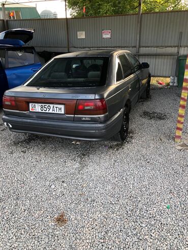 Mazda: Mazda 626: 1990 г., 2 л, Механика, Бензин, Седан