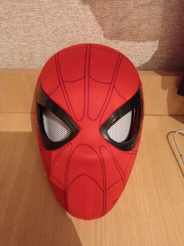 очки майнкрафт: Маска Человека‑Паука - Ярко‑красная тканевая маска с черным принтом