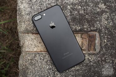 чехол на айфон 8: IPhone 7 Plus, Б/у, 32 ГБ, Черный, Чехол, 100 %