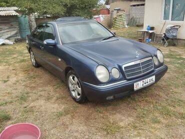 срочно в связи с переездом: Mercedes-Benz : 1997 г., Механика, Бензин, Хэтчбэк
