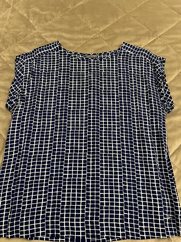 hilfiger: Tommy Hilfiger qadın bluzası - Model: qısa qol, sərbəst/relaks kəsim — 1