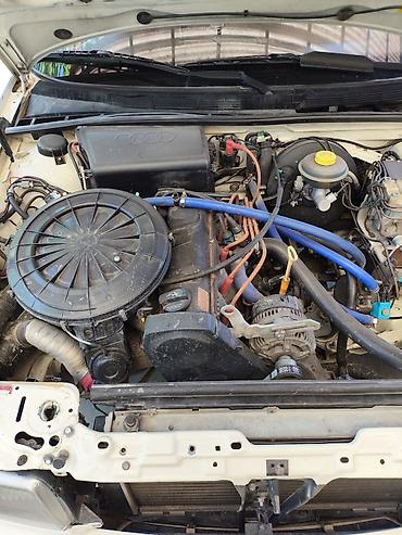 е34 дизель: Audi 80: 1993 г., 2 л, Механика, Газ, Седан — 6