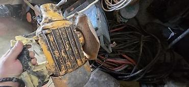 dizalice krokodilke: VIBRO IGLA 2,2KW SA MOTOROM | Imam vibro igle za betoniranje  duzina — 4