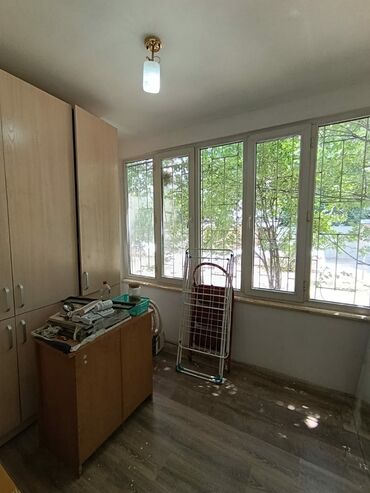 дешевые квартиры в оше: 2 комнаты, 50 м², Индивидуалка, 1 этаж, Евроремонт