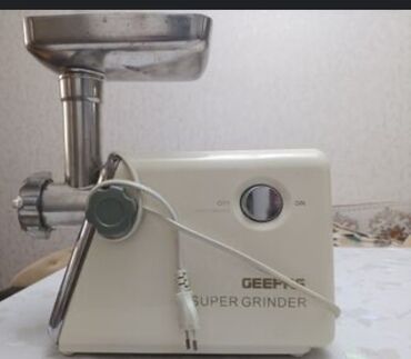 qoz çəkən maşın: Мясорубка Geepas, 2400 Вт, Б/у