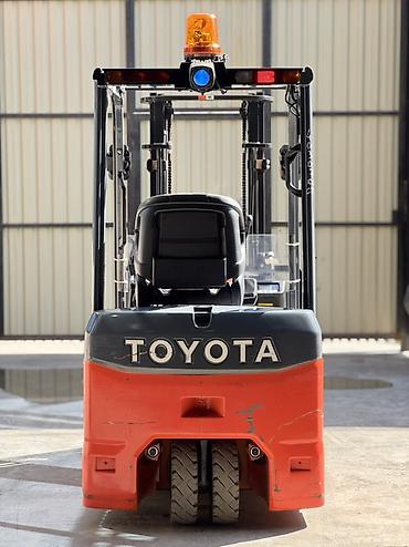 пагрузчик: Погрузчик, Toyota, 2021 г., Колесный, Вилочный — 2