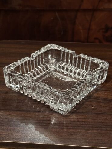 Külqabılar: Şüşə külqabılar və dekorativ qablar dəsti - Şüşə külqabı: EFES — 21