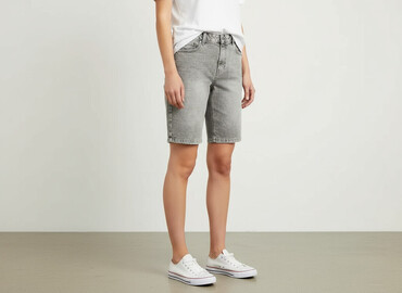 krótkie spodenki tommy hilfiger allegro: Shorts for women, size M