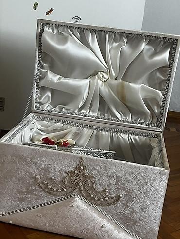 mirvari reng: Zərif dizaynlı dekorativ sandıq/qutu - Material: yumşaq məxmər — 3