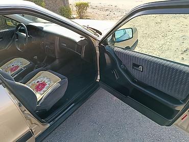 Audi: Audi 80: 1991 г., 2 л, Механика, Бензин, Седан — 7