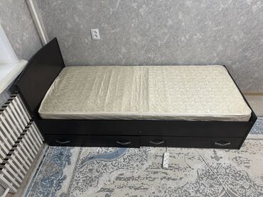одна спальный кровать: Односпальная Кровать, Б/у