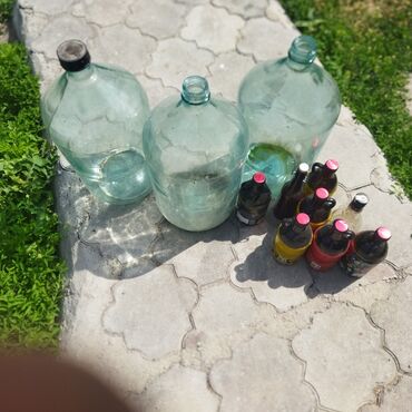 крышки от бутылки: БУТЫЛИ стеклянные советские 20 литровые 3 шт по 900 сом. также есть