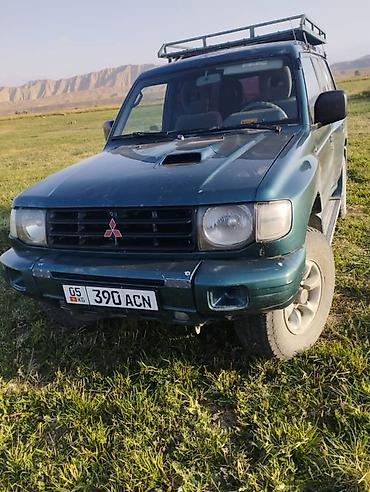 салон машины: Mitsubishi Pajero: 2003 г., 2.5 л, Механика, Дизель, Внедорожник — 2