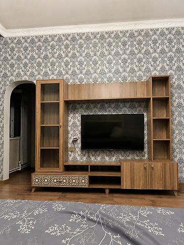 qolka: TV stendi və divar modulu - Material: ağac teksturalı laminat/MDF — 1