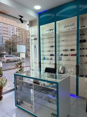 Aksesuarlar üçün vitrinlər: Eynək üçün, Yeni — 9