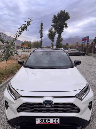 Toyota: Toyota RAV4: 2021 г., 2.5 л, Автомат, Гибрид, Внедорожник