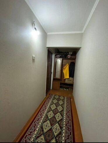сдается 2 комнатная квартира город ош: 2 комнаты, 46 м², 104 серия, 5 этаж, Косметический ремонт