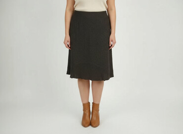 Skirts: Women`s skirt, size XL