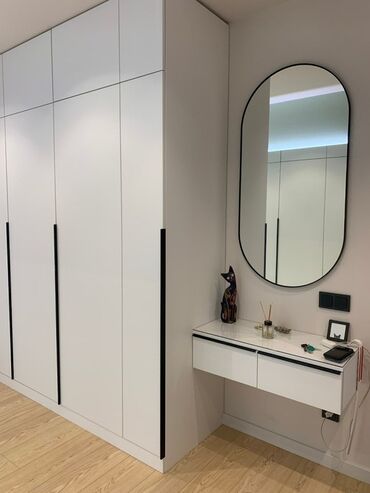 Шкафы для одежды: Мебель на заказ, Элегантный гардероб в современном стиле, выполненный — 17