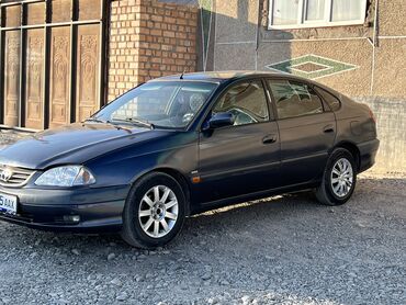 Toyota: Toyota Avensis: 2001 г., 1.6 л, Механика, Бензин, Хэтчбэк