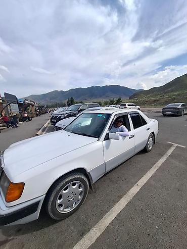 plug in: Mercedes-Benz W124: 1990 г., 2.3 л, Механика, Бензин, Седан — 1