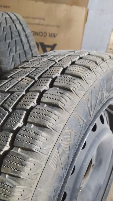 Шины: Продам зимние шины 185/65 R15, пара. На шт. дисках