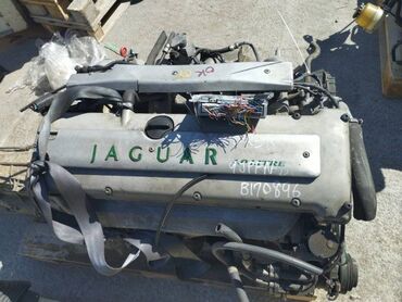 Бачки: Бензиновый мотор Jaguar