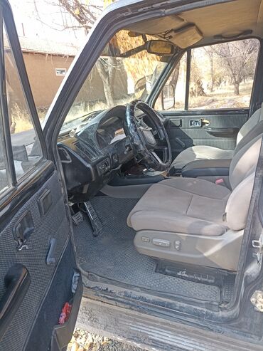 Isuzu: Isuzu Trooper: 1990 г., 3 л, Автомат, Бензин, Внедорожник — 8