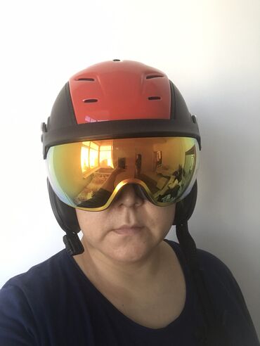 шлем для мотоцыкла: Продаю лыжную каску, производств Германия, был привезен из Мюнхена