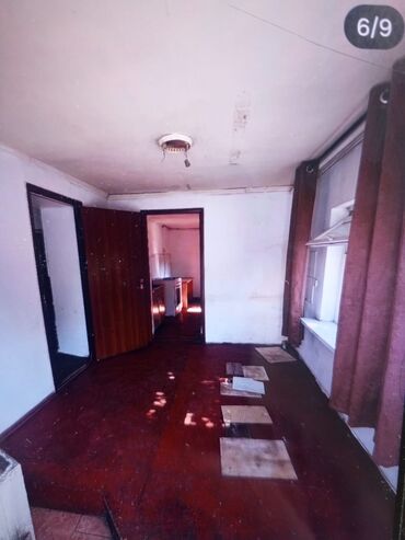 дом по улице бакая бишкек: 70 м², 3 комнаты
