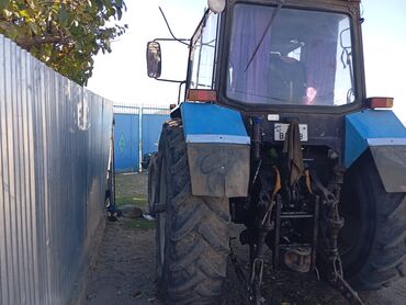 Traktorlar: Tecili satilir yaxsi veziyyetdedir senetleride qaydasindadir. elave — 7